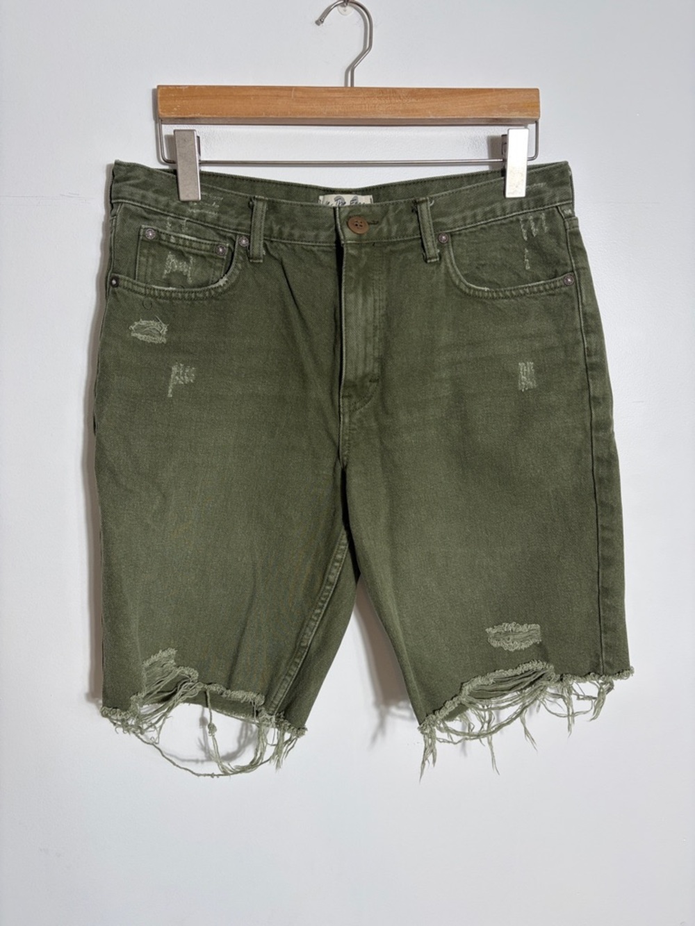We The Free Olive Green Distressed Denim Shorts Size 31